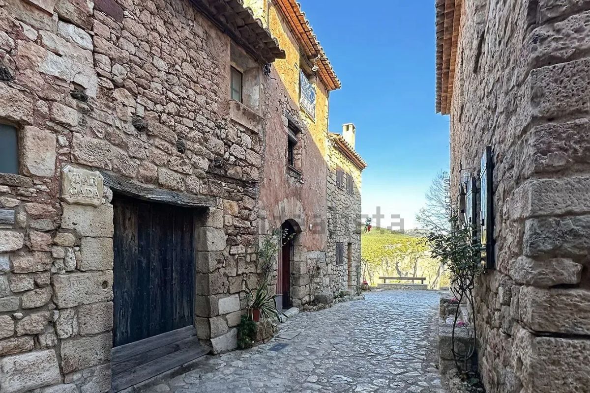 Habitatge de tres nivells al Priorat